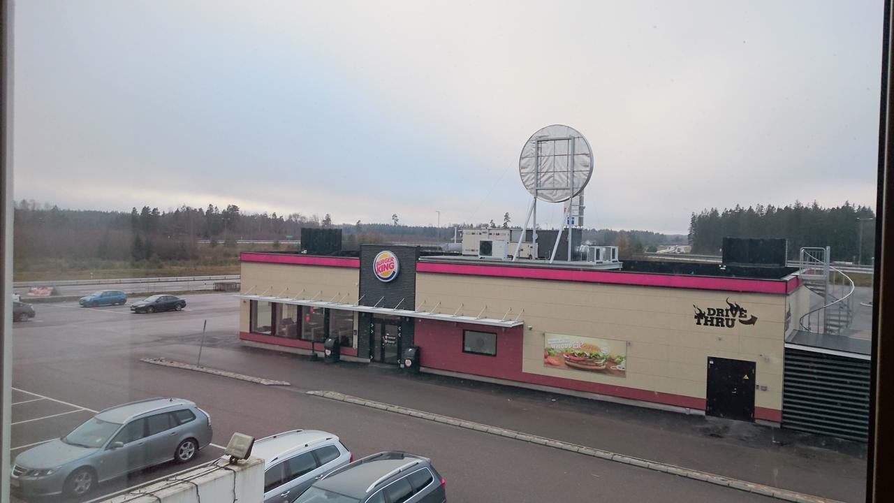 Trestads Restaurang Hotell&Pensionat Vanersborg Bagian luar foto