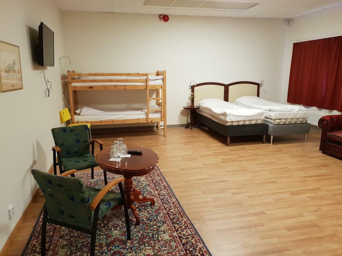 Trestads Restaurang Hotell&Pensionat Vanersborg Bagian luar foto